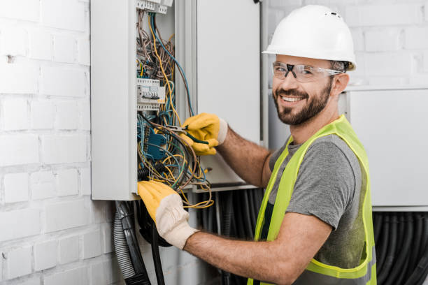 Best Affordable Emergency Electrician  in Lake Hallie, WI